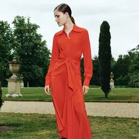 Koleksi Pakaian Victoria Beckham Edisi Valentine/Instagram @victoriabeckham