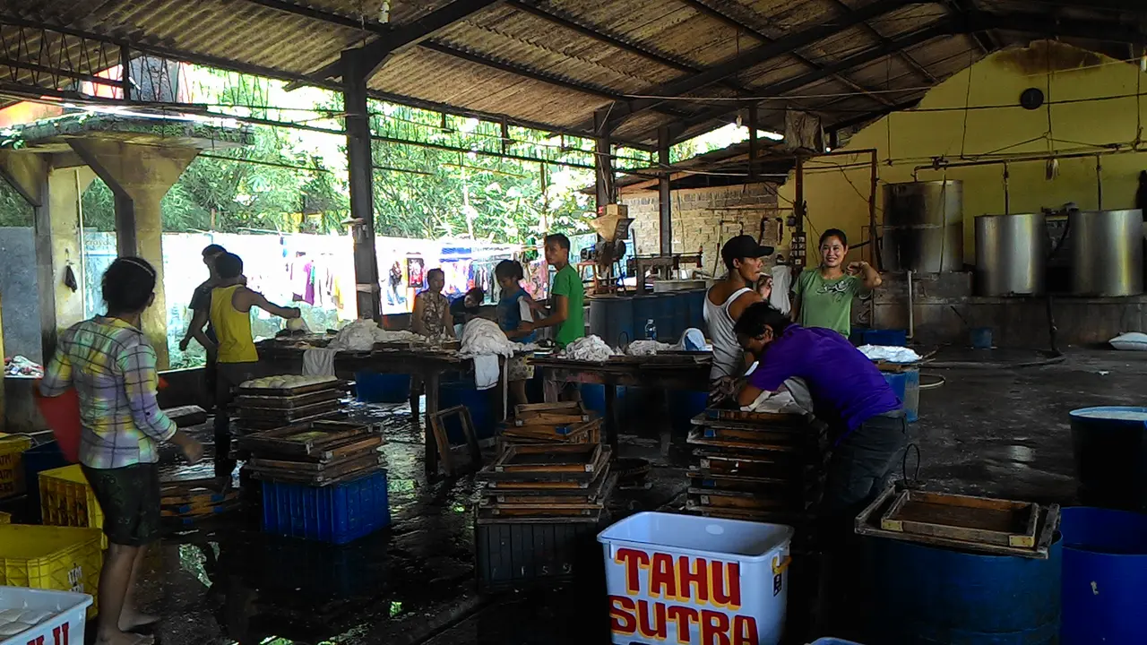 Pabrik tahu berformalin