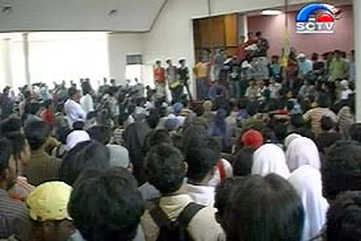 020304dDemoRusuh.jpg