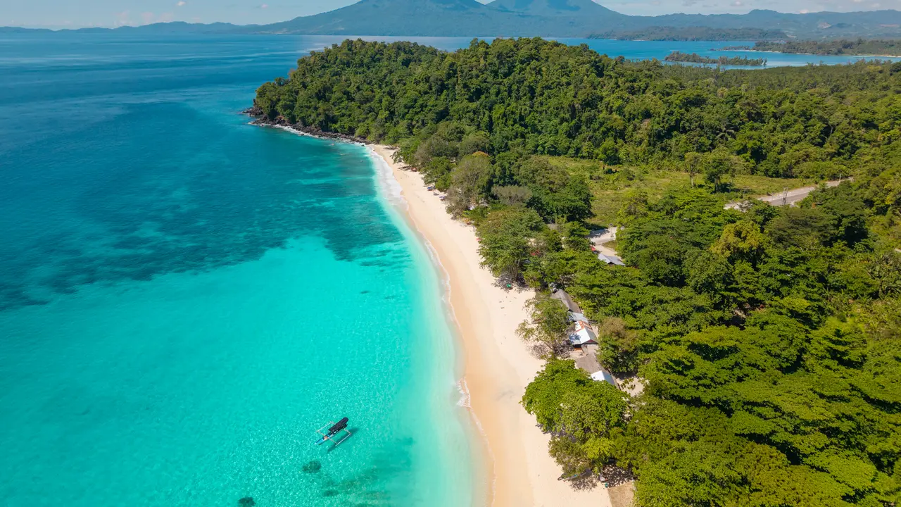 Akhir Tahun Ingin Liburan yang Beda? Saatnya Eksplorasi Manado dan Likupang