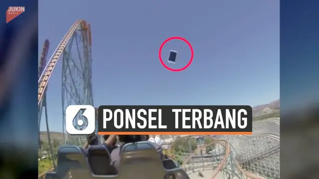 Seorang pengunjung taman bermain di California harus kehilangan ponsel kesayangannya. Ponsel pengunjung tersebut terbang dan jatuh akibat nekat membawa ponsel saat bermain wahana roller coaster.