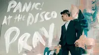 Lagu High Hopes oleh Panic! at the Disco mendapat sentuhan alat musik brass yang sangat kental. Simak lirik lagunya. (Instagram/ panicatthedisco)