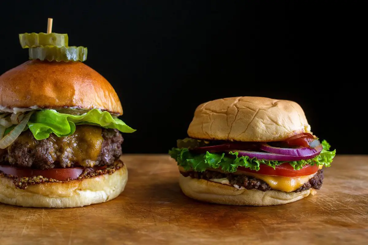 10 Potret Hamburger yang Sanggup Bikin Kamu Ngiler