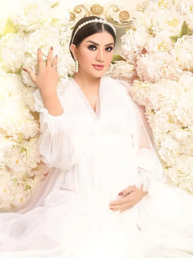6 Potret Perjalanan Kehamilan Gina Youbi, Melahirkan Secara Normal