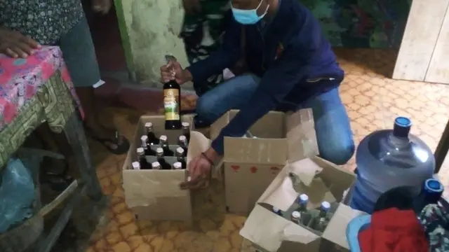 Penggerebekan karaoke ilegal di Kebumen