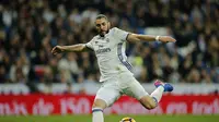 Striker Real Madrid Karim Benzema (AP/Paul White)