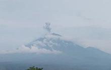 Gunung Semeru Erupsi Lima Kali Sejak Jumat Pagi