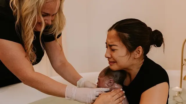 Potret Menawan Nikita Willy Sambut Kelahiran Anak Kedua Melalui Water Birth