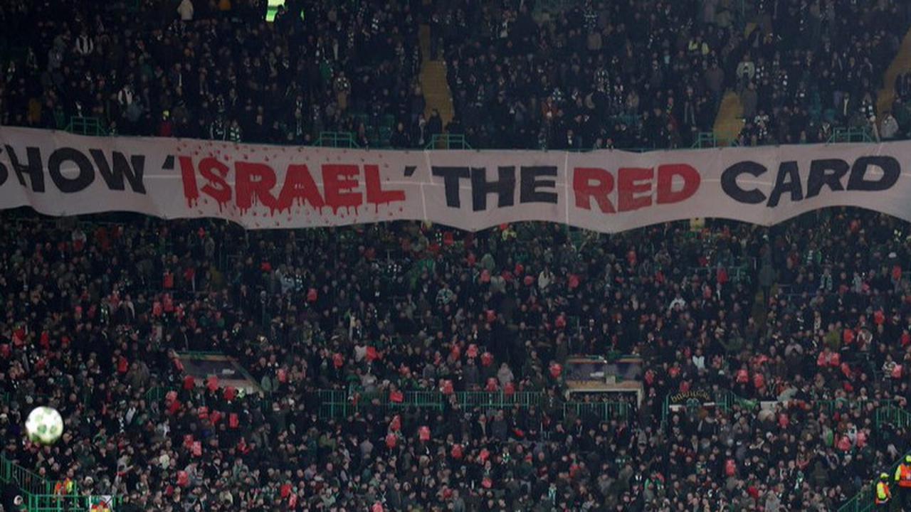 Show Israel The Red Card', Seruan Boikot Israel Menggema di Dunia Sepak Bola