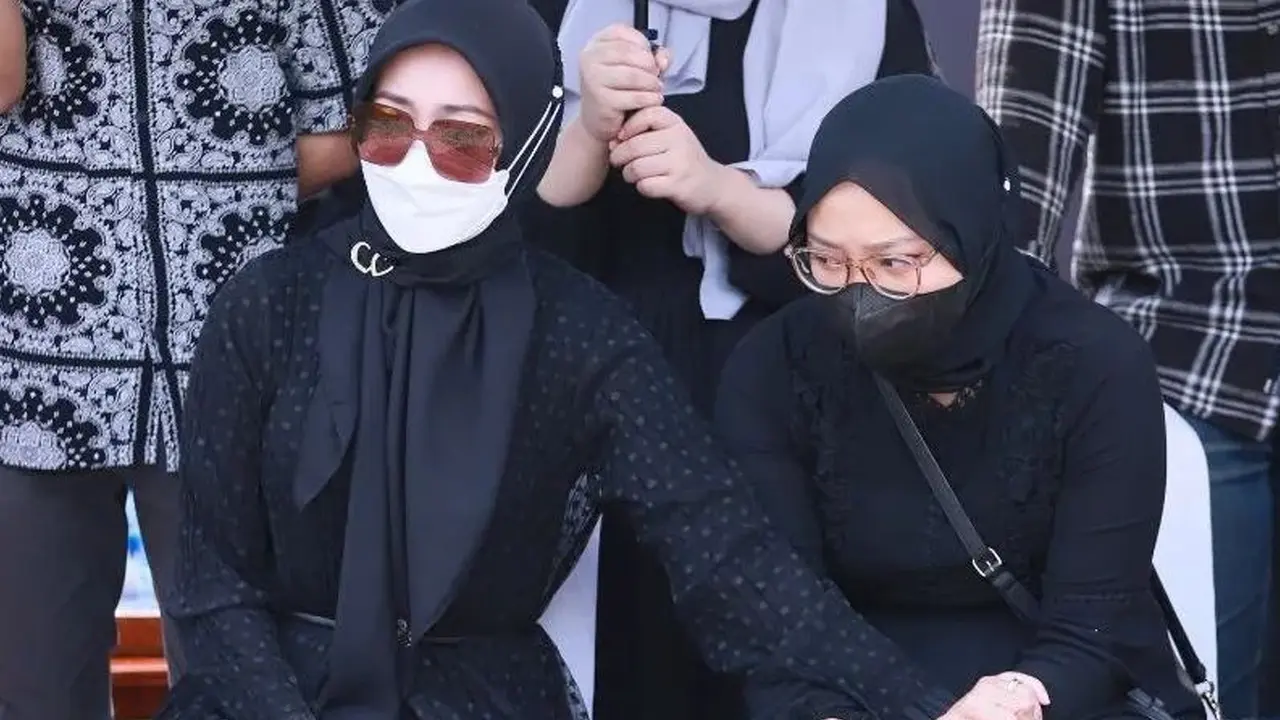 Atalia Praratya Bagikan Momen Zara Melukis Wajah Eril