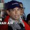 Sebanyak sembilan warga negara Indonesia yang sempat ditahan tentara Israel, pulang ke Tanah Air, Minggu sore. Kedatangan mereka disambut keluarga di bandara. Selama ditahan Israel, para WNI mengaku diperlakukan kasar oleh militer Israel.