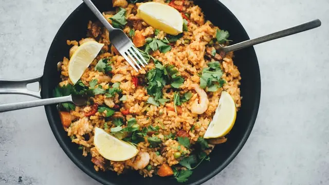 Nasi Goreng Kimchi Tuna