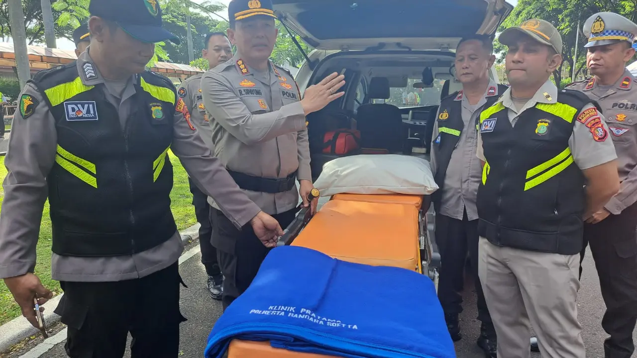 Polres Bandara Soekarno Hatta, menyiagakan mobil patrolinya untuk layanan antar terminal dan juga ambulance yang siaga 24 jam untuk mengevakuasi keadaan darurat keluar bandara secara gratis (Istimewa)