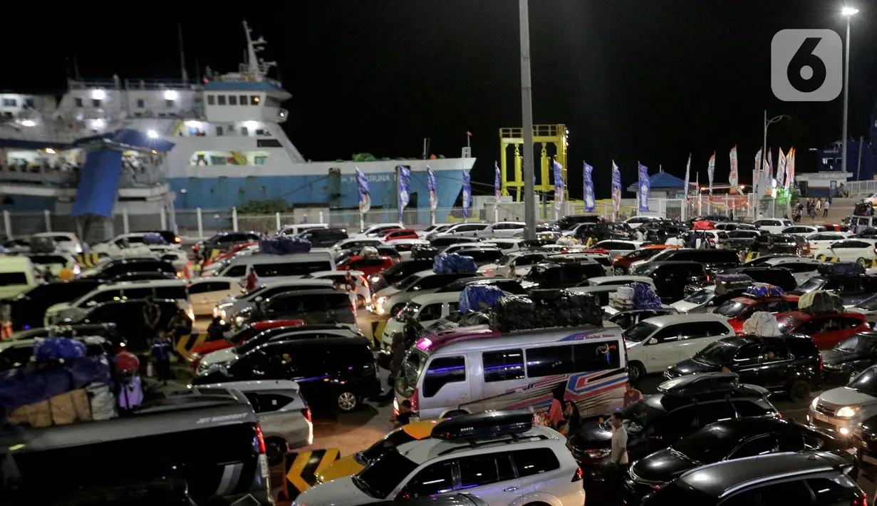 Dalam keterangannya, Direktur Utama ASDP Heru Widodo menyampaikan bahwa kesiapan sarana dan prasarana di Pelabuhan Merak, Banten telah memadai. (Liputan6.com/Herman Zakharia)