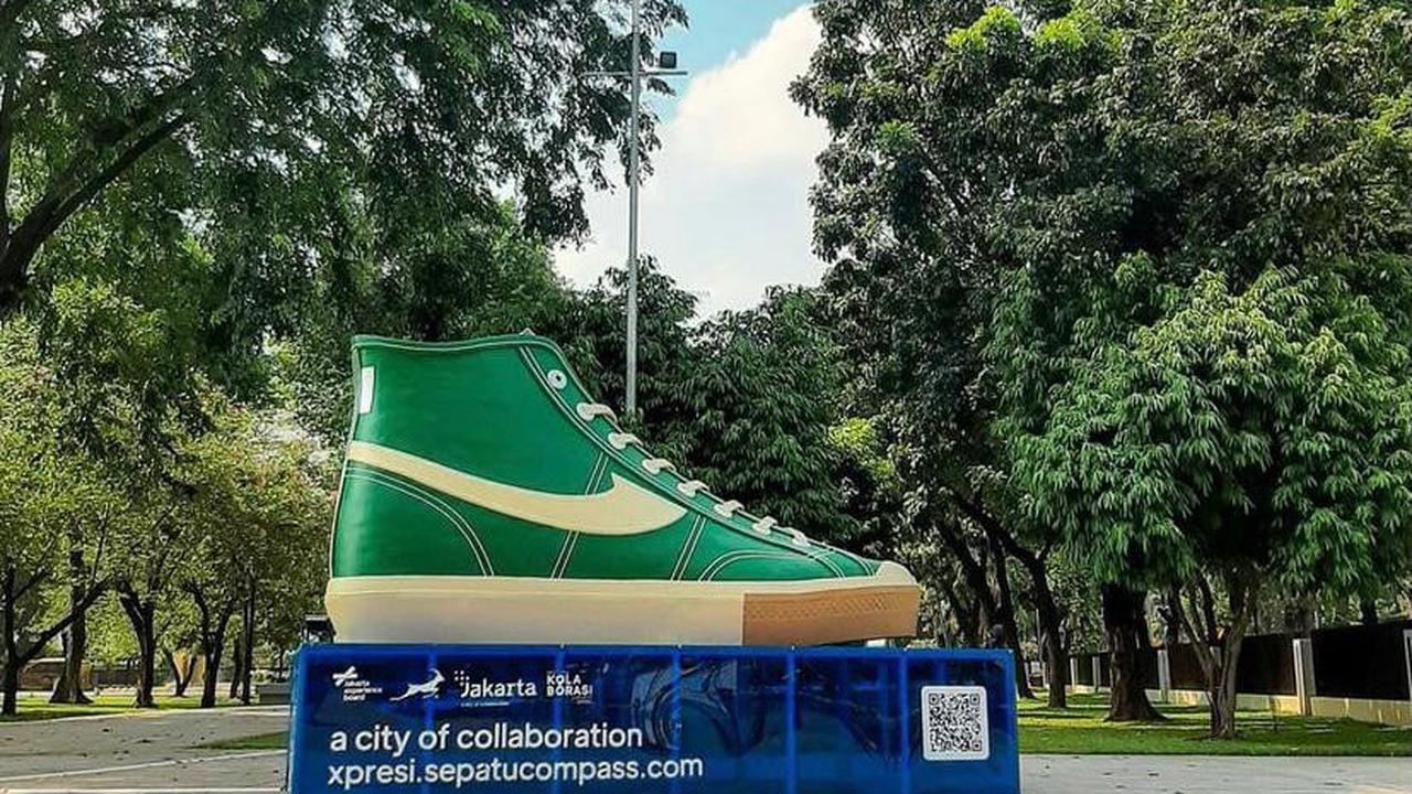 Pemprov DKI Pasang Tugu Sepatu untuk Mempercantik Jakarta