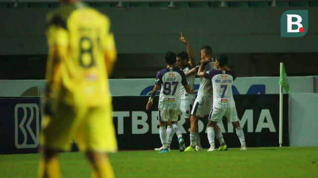 Winger Persita Tangerang, Irsyad Maulana ketika merayakan golnya ke gawang Persija Jakarta pada pekan kelima BRI Liga 1 2021/2022 di Stadion Pakansari, Kabupaten Bogor, Selasa (28/9/2021).