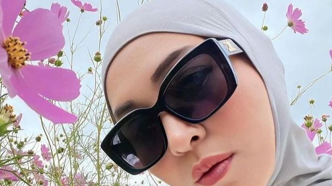 "Ada yang datang juga (orang yang mendekati), ada juga, gitu kan, tapi kayaknya mereka suka KO, kalau aku udah bawa oma sama Kiano ya," kata Angelina Sondakh dilansir dari detikhot, pada Senin (21/10/2024).
