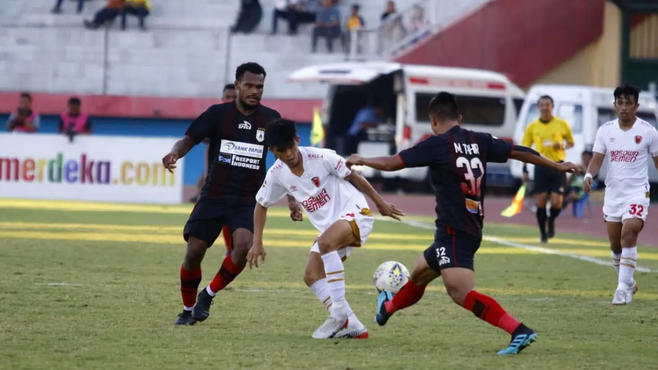 Persipura Jayapura vs PSM Makassar