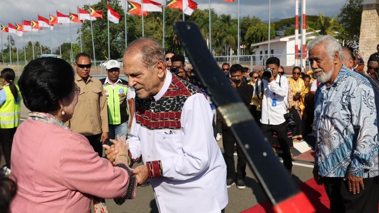 Presiden ke-5 Republik Indonesia Megawati Soekarnoputri tiba di Dili.