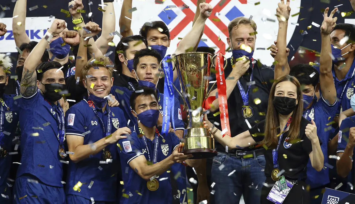 Thailand pun sukses merebut gelar Piala AFF ke-6 sepanjang sejarah. (AP/Suhaimi Abdullah)