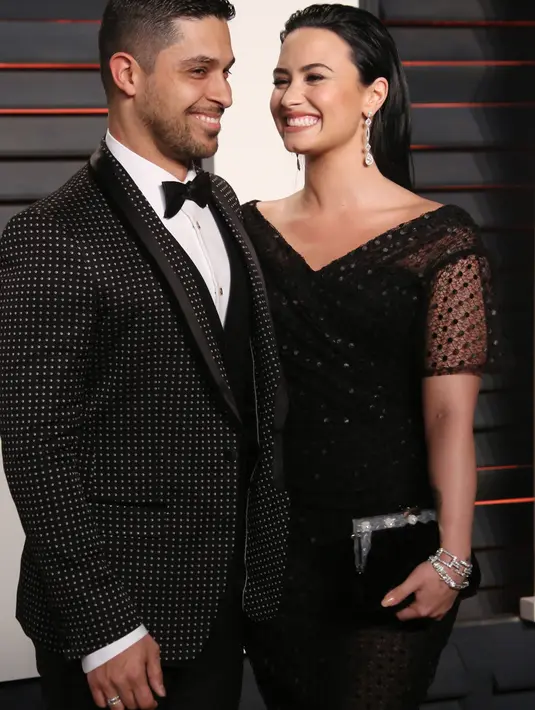 Dilansir dari HollywoodLife, Wilmer benar-benar akan melakukan apapun untuk memastikan dirinya ada untuk Demi. (MATT BARON-REX-SHUTTERSTOCK)