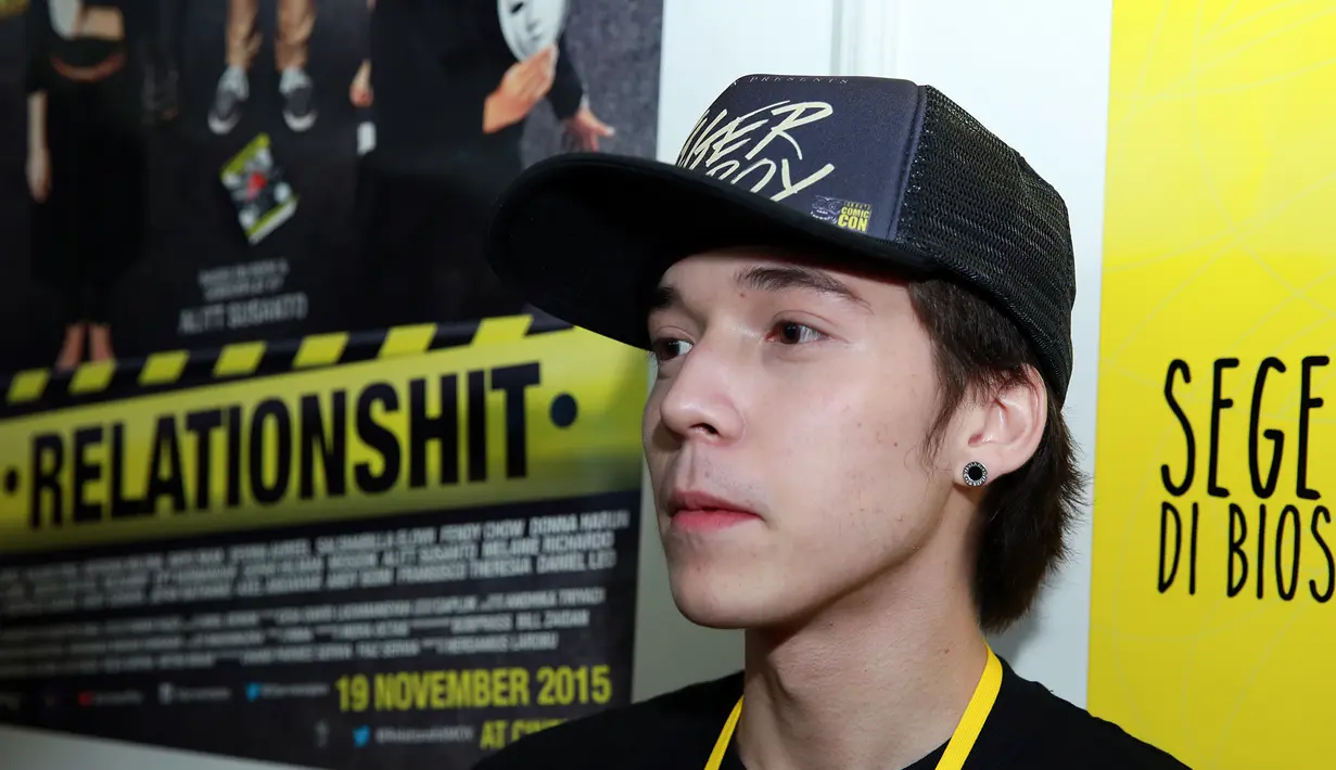 "Ingin saja fighting sendiri tanpa stuntman. Ingin lebh ekstrim lagi, nyoba karakter yang beda. Pertamanya sih deg-degan. Salah-salah terus. Tapi lama kelamaan lancar," jelas Stefan. (Deki Prayoga/Bintang.com)