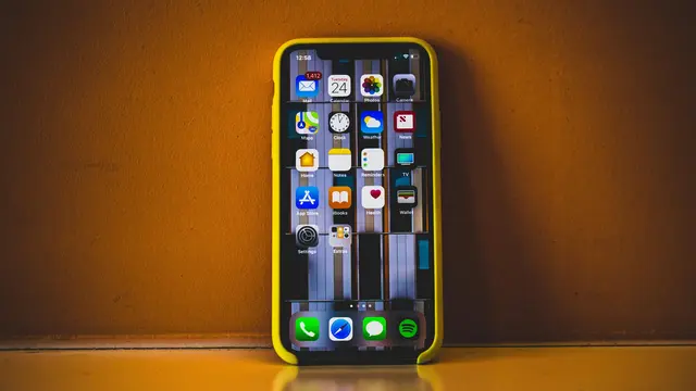 Ilustrasi hp, ponsel, smartphone