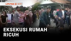 Eksekusi rumah warga oleh Pengadilan Negeri Kota Bekasi, Jawa Barat, berujung saling dorong. Warga menolak rumah yang mereka tempati sejak puluhan tahun berpindah tangan.