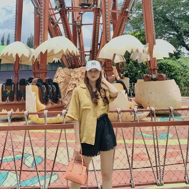 6 Potret Shella Anggia Pemenang Miss Celebrity 2023,