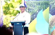 Tanam Jagung Serentak Bersama DPD RI, Mentan Amran Terus Dorong Lompatan Produksi Pangan
