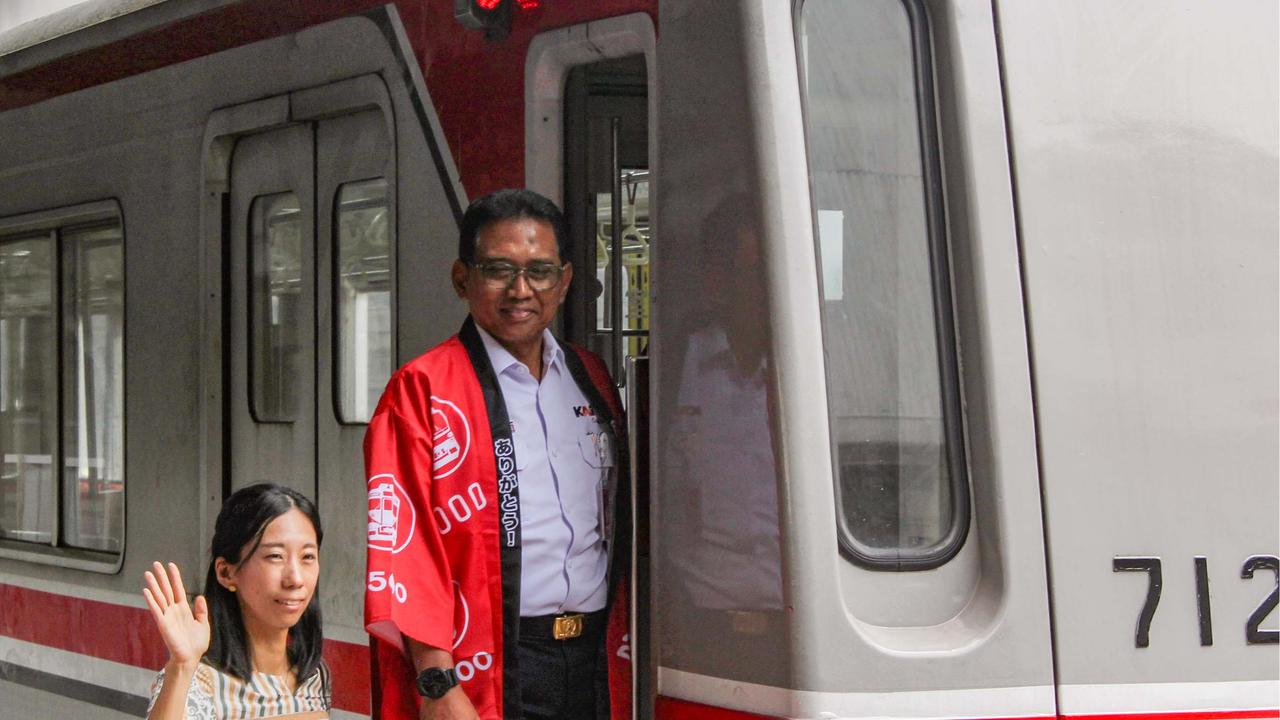 FOTO: Arigato KRL,  Perjalanan Terakhir Kereta Legendaris Eks Jepang di Jabodetabek