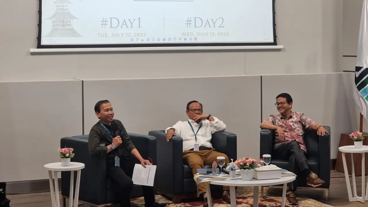 Fakultas Studi Islam UIII Luncurkan Jurnal dan Award dalam Kolokium