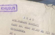 Cewek ini Temukan Surat Cinta Ibunya dari Gebetan Tahun 1984, Isinya Seperti Baca Novel