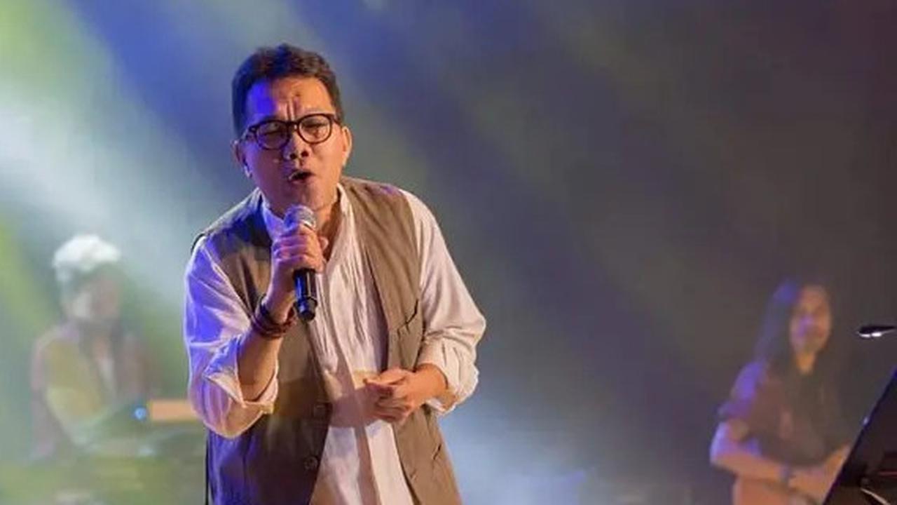 6 Potret Gagah dan Awet Muda Keenan Nasution di Usia 72 Tahun, Pencipta Lagu Nuansa Bening yang Tolak Uang Rp50 Juta dari Vidi Aldiano