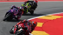 Pembalap tim Ducati Lenovo, Marc Marquez, beraksi dalam sesi latihan bebas pertama di Sirkuit Motorland di Alcaniz, Spanyol timur laut, menjelang Grand Prix MotoGP Aragon pada 28 Agustus 2026. (Pierre-Philippe MARCOU/AFP)