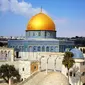 Masjid Al-Aqsa, Yerusalem dipercaya sebagai tempat Rasulullah naik ke surga dalam peristiwa Isra Mi'raj.