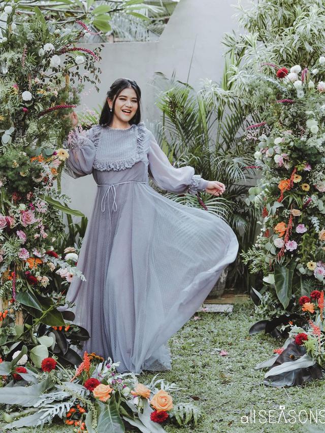 6 Potret Kahiyang Ayu Usai Melahirkan Anak Kedua, Curi Perhatian