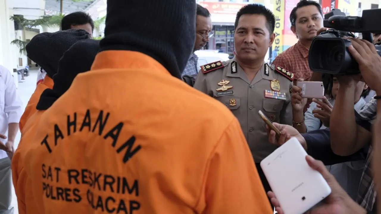 Komplotan Curanmor ditangkap Polres Cilacap. Salah satunya perempuan.  (Foto: Liputan6.com/Polres CLP/Muhamad Ridlo).