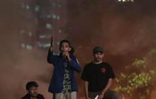 FOTO: Aksi Mahasiswa Demo Tuntut Pemakzulan Jokowi di Depan Istana, Poster Prabowo-Gibran Dibakar