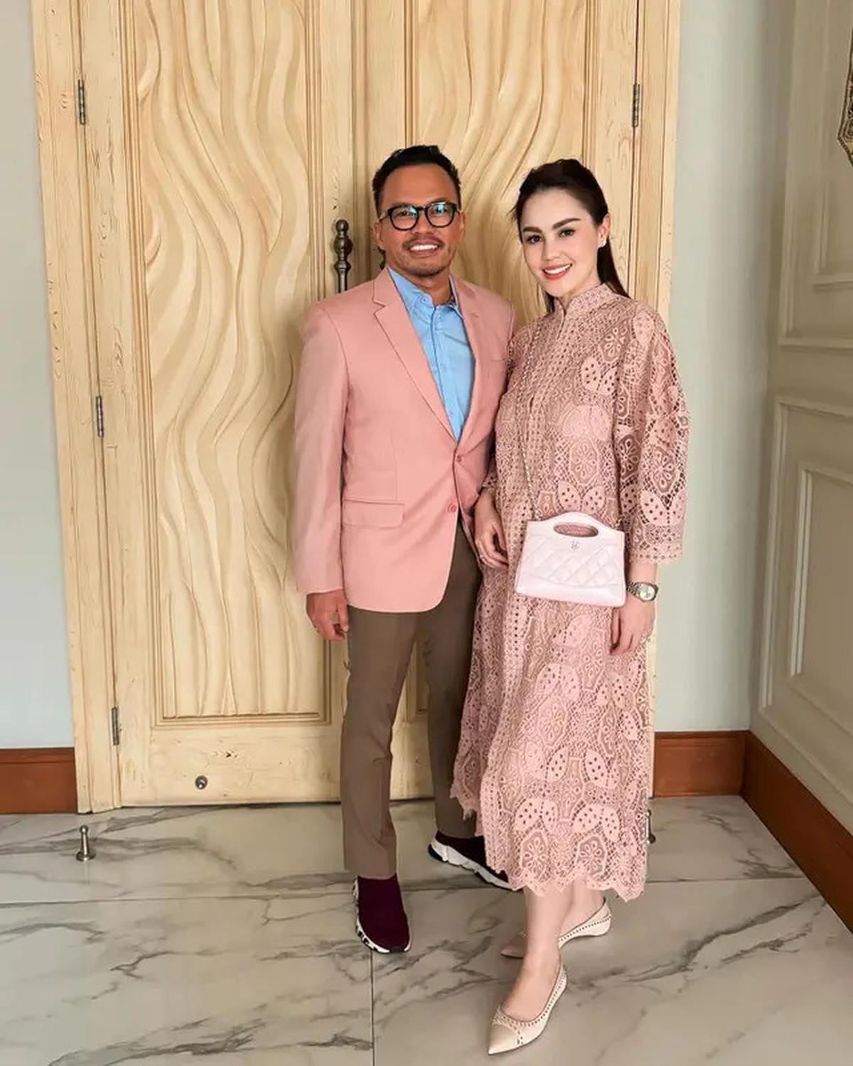 10 Potret Kompak dan Mesra Jennifer Dunn Bareng Faisal Haris yang Tuai Pujian