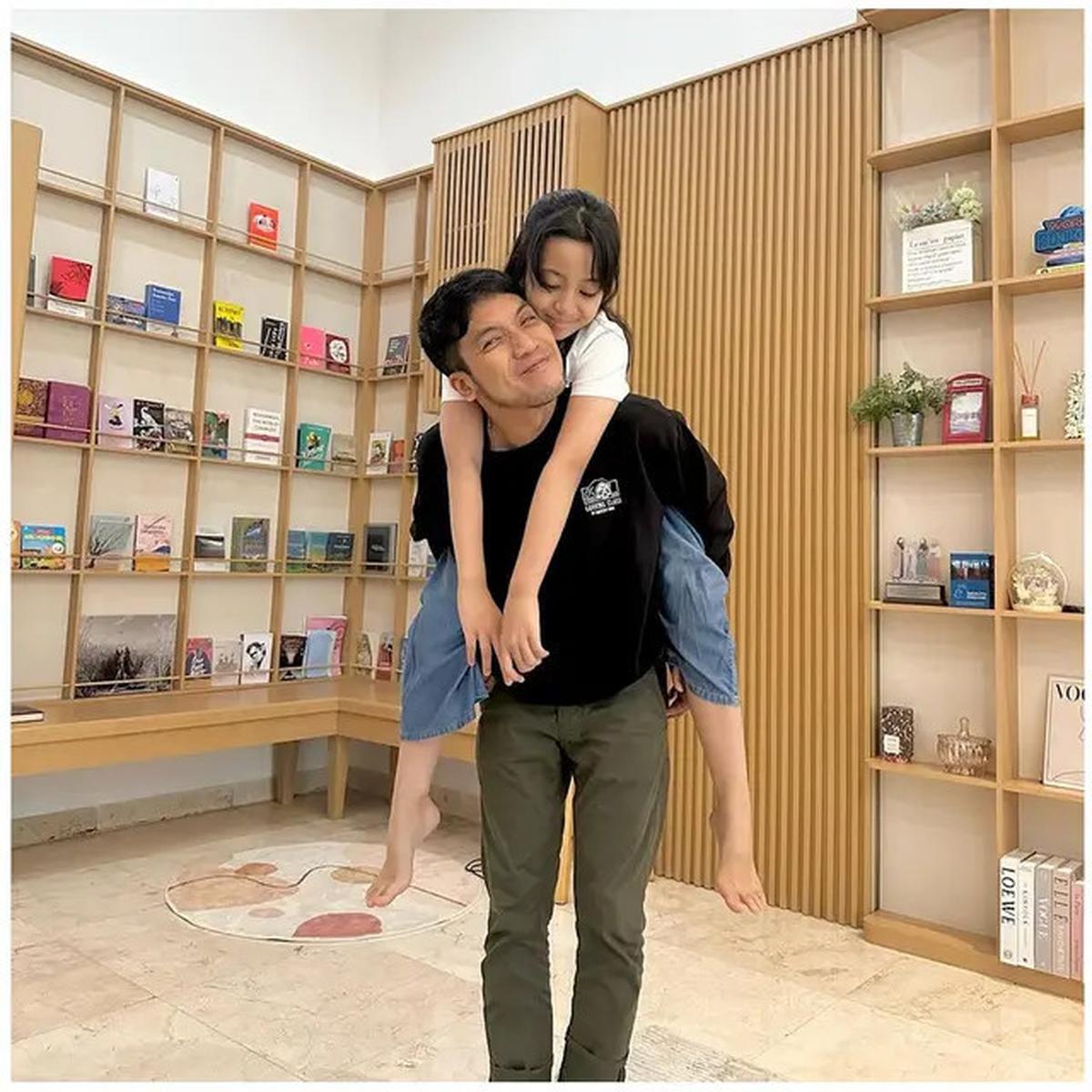 6 Potret Sederhana Ultah ke-11 Megumi, Putri Sulung Desta dan Natasha Rizky