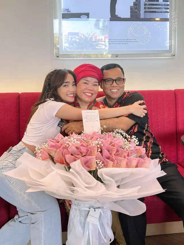Fujian bersama kedua orang tuanya