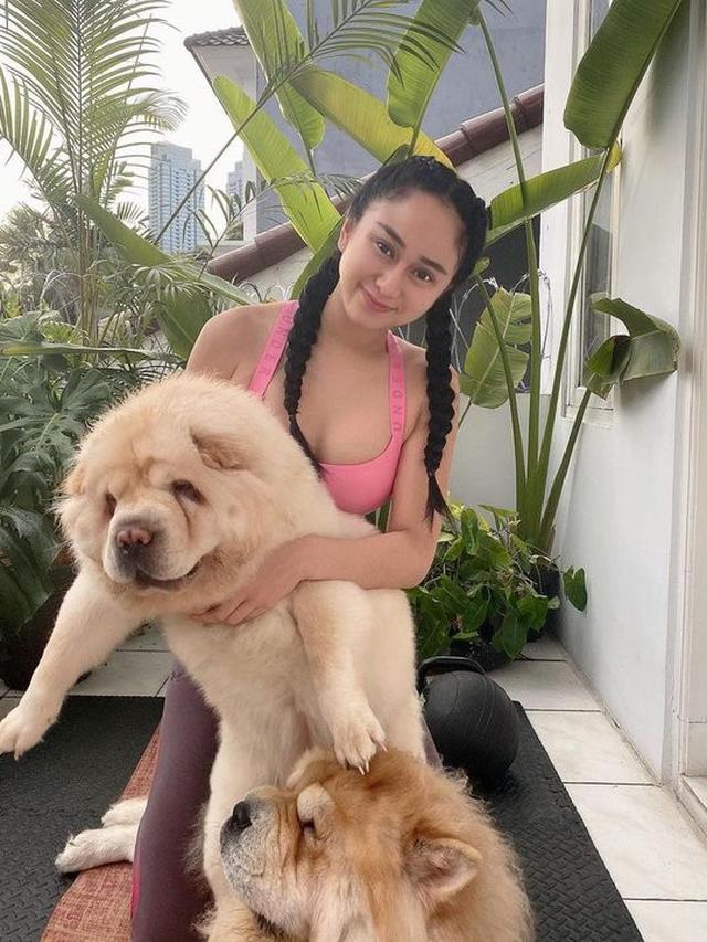 Sedang Viral, Ini 6 Potret Selebgram Denise Chariesta yang Curi Perhatian