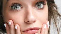 Ternyata, Menghapus Makeup dengan Tisu Sangat Buruk Bagi Kulit
