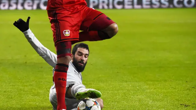 Arda Turan Buka Pintu Tinggalkan Atletico Madrid 