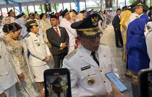 Momen Masinton Disalami Gibran usai Pelantikan Kepala Daerah, Apa yang Dibicarakan?