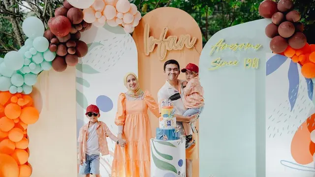 Beri Kejutan, Ini 7 Momen Seru Ulang Tahun Irfan Ratinggang Suami Tya Ariestya