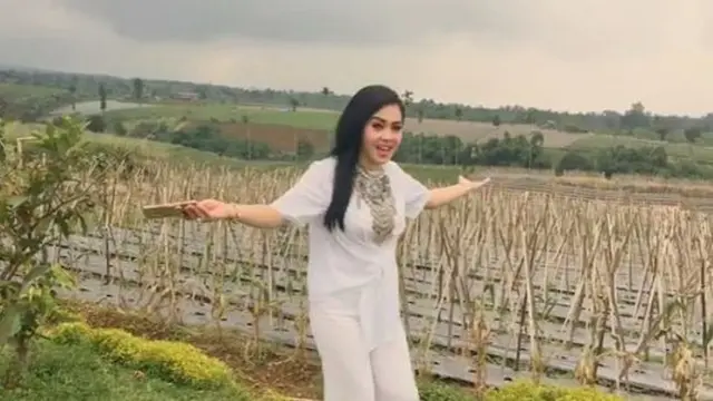 [Bintang] Syahrini