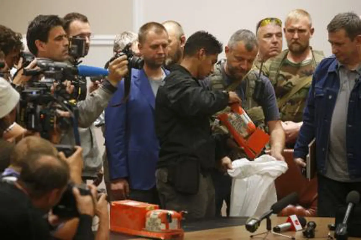 Kotak Hitam MH17 Dikirim ke Laboratorium Inggris untuk Dianalisa
