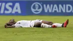 Pemain Fiji, Sakiusa Saqiri terbaring di atas lapangan setelah kalah 0-9 dari Ekuador pada laga lanjutan Grup B Piala Dunia U-20 2023 di Santiago del Estero, Argentina, Sabtu, 27/05/2023. (AP Photo/Nicolas Aguilera)